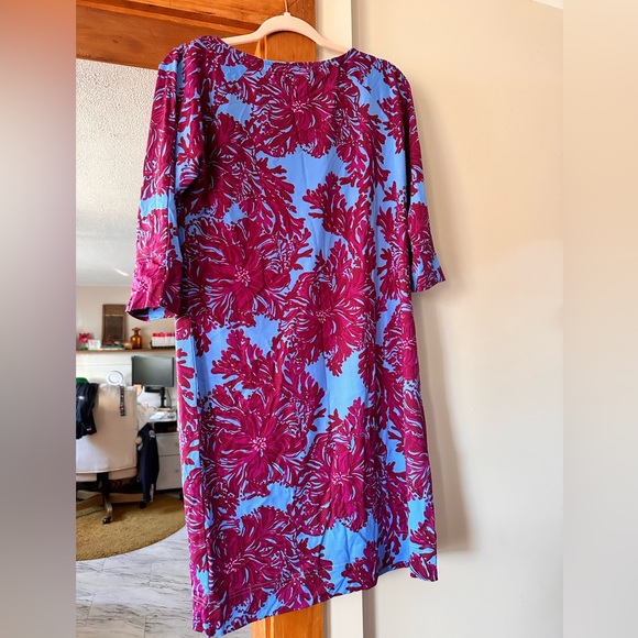 Size Small Lilly Pulitzer Printed Dress - Picture 3 of 3